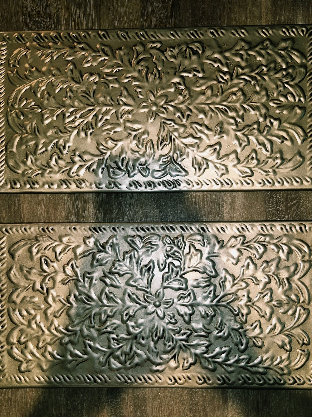 Set of 2 Embossed Silver Metal Floral Wall Plaques- *NEW*